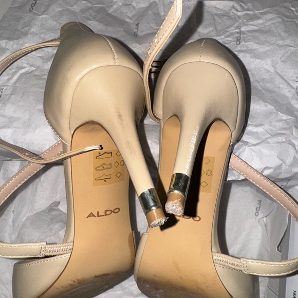 Stylish heels - Picture 4 of 4